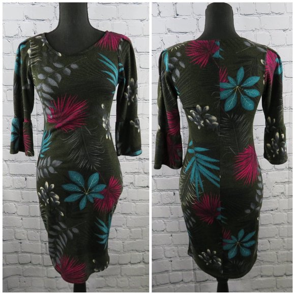 Women's Print Dress with Bell Cap Sleeves - Picture 1 of 4